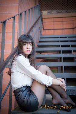 征服臭屁男高中生只需一晚